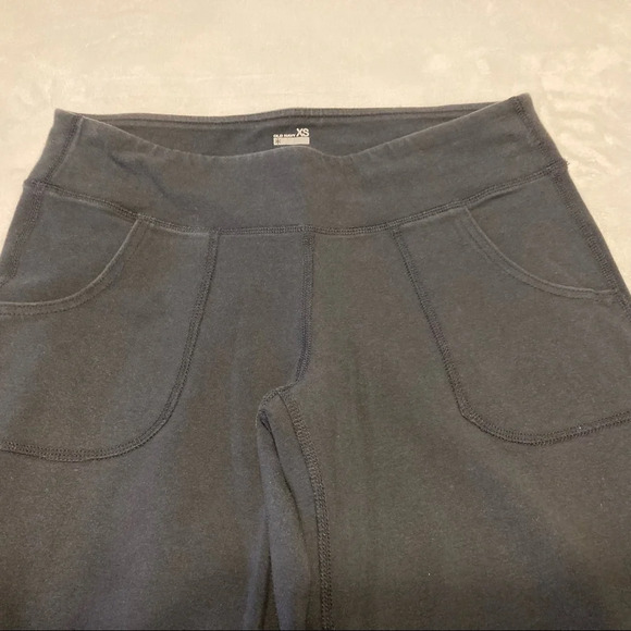 Old Navy Go Out Get Active Capri XS - Picture 5 of 11